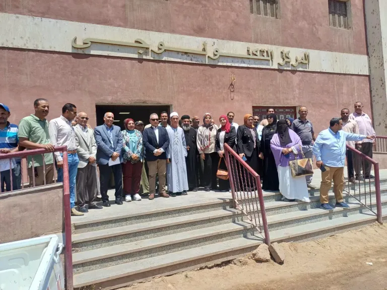 محافظ أسيوط: تنظيم ”اليوم السكاني التوعوي” بديروط لتعزيز الوعي بالصحة الإنجابية