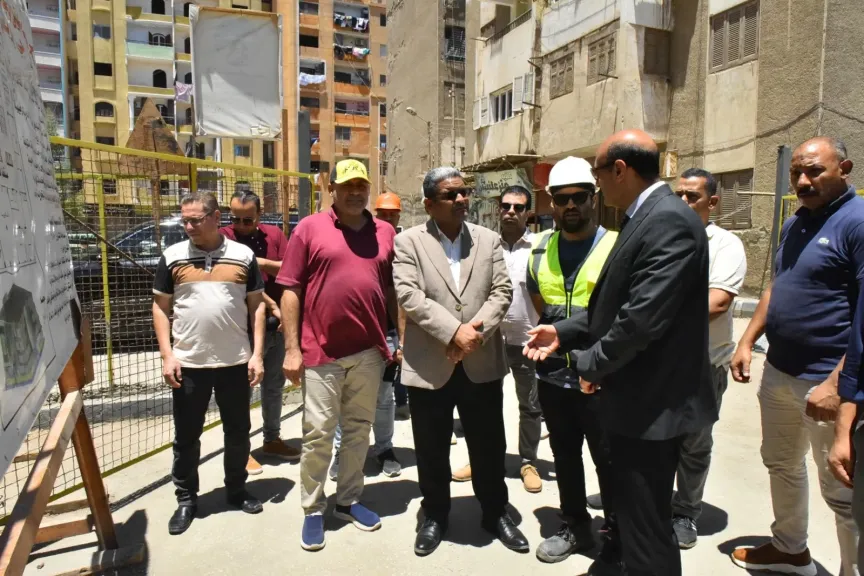 محافظ أسيوط يتابع تنفيذ أكبر مجمع تجاري وإداري بمنطقة الأربعين بحي غرب
