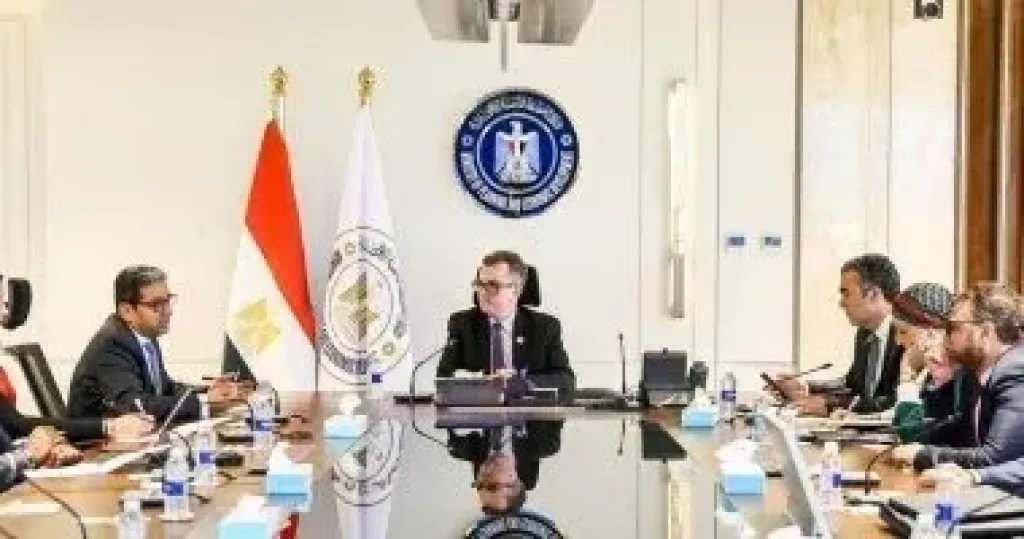وزير التخطيط يبحث مع نائب رئيس أفريكسيم بنك دعم الشركات الناشئة