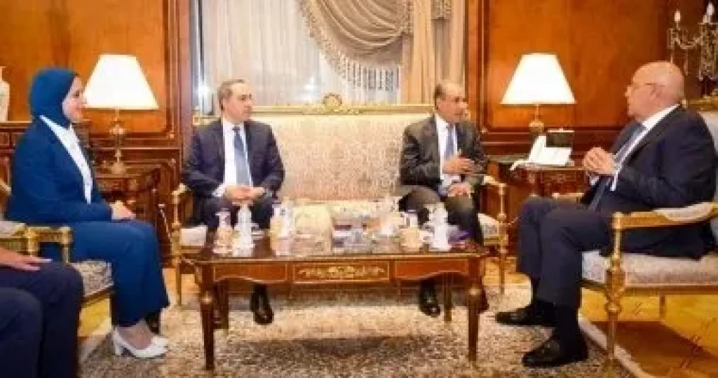 وزير الخارجية يلتقي رئيس مجلس النواب