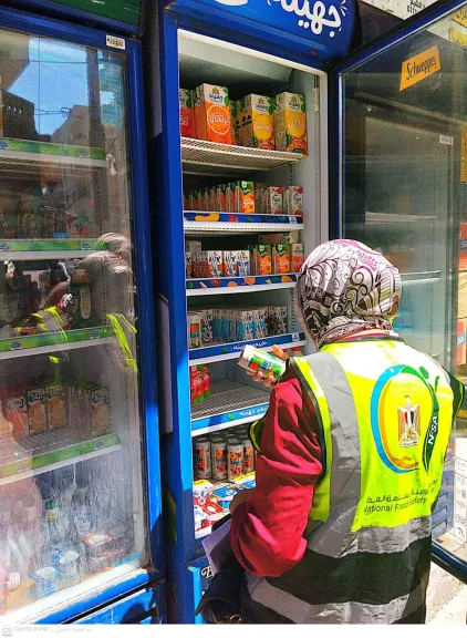 تموين الشرقية :ضبط زجاجات فارغة وزيوت ومواد بترولية