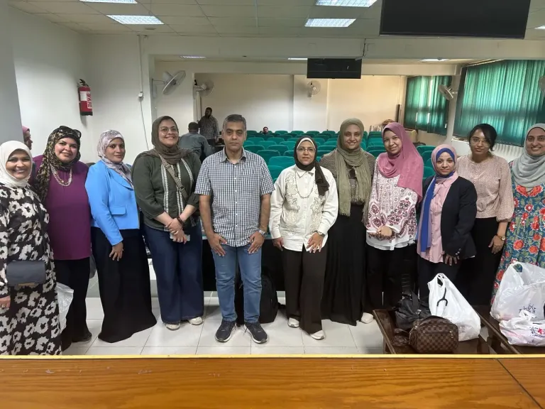 مستشفى الأطفال بجامعة أسيوط ينظم يوما علميا حول أحدث مستجدات روماتيزم الأطفال