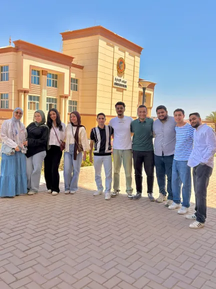 ابتكار من قلب جامعة أسيوط الأهلية.. ”HealUp” مشروع طلابي يفتح آفاقًا جديدة للرعاية