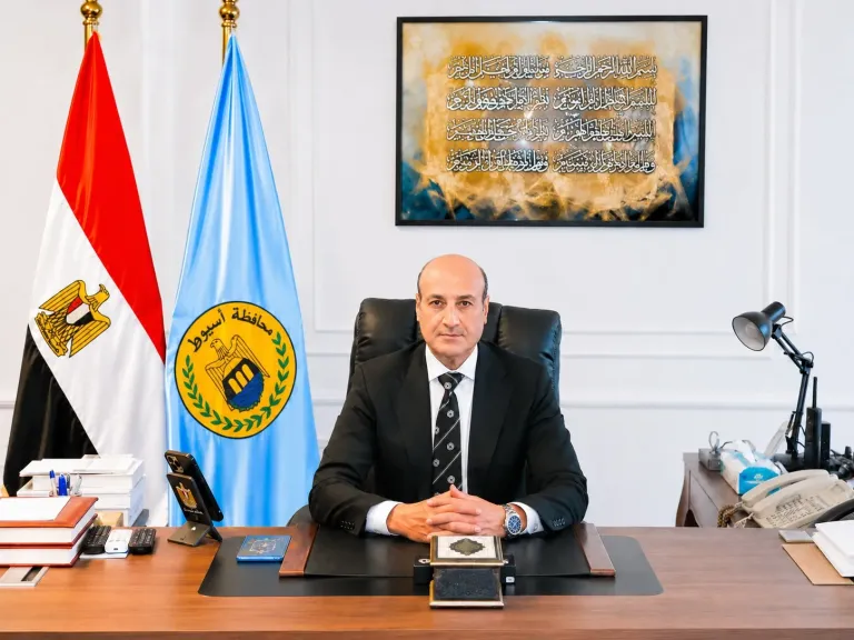 محافظ أسيوط يهنئ رئيس الجمهورية بمناسبة الذكرى الثالثة عشرة لثورة 30 يونيو