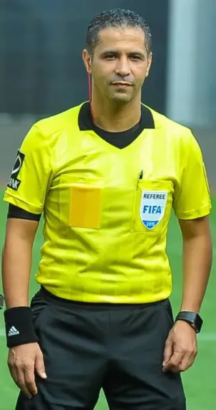 محمود عاشور حكما مساعدا لتقنية الفيديو فى لقاء المكسيك و الإكوادور بكأس العالم