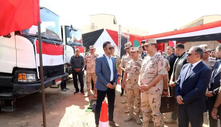 محافظ الشرقية وقائد قوات الدفاع الشعبي يتفقدان اصطفاف معدات التدريب العملي «صقر 169»