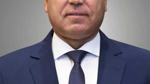 وزير النقل يهنئ .. الرئيس عبد الفتاح السيسي  بذكرى ثورة 30 يونيو المجيدة