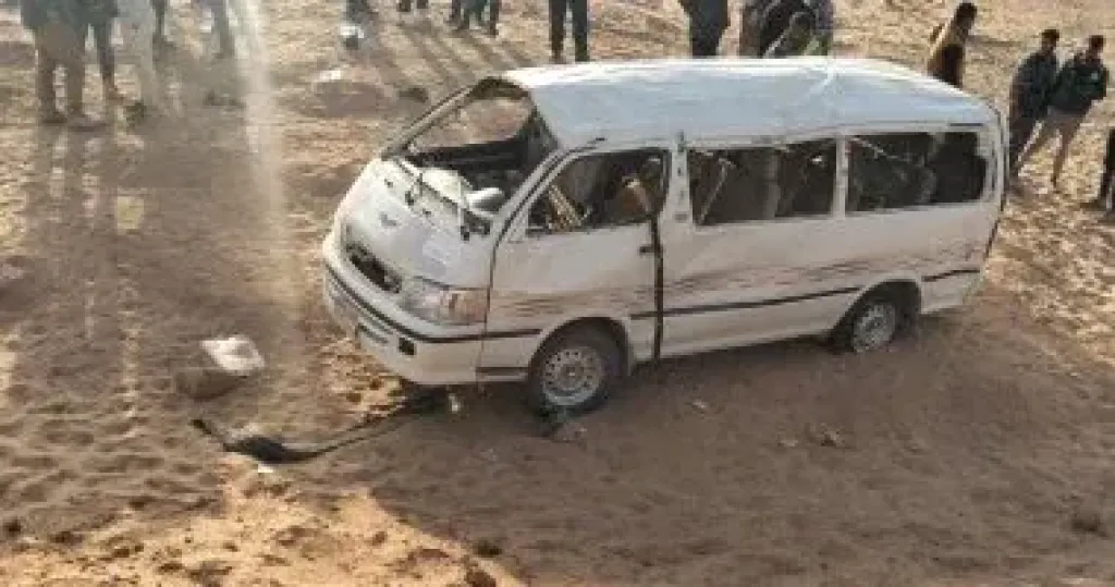 إصابة 9 أشخاص إثر حادث تصادم ميكروباص بـ”لودر” فى الغربية