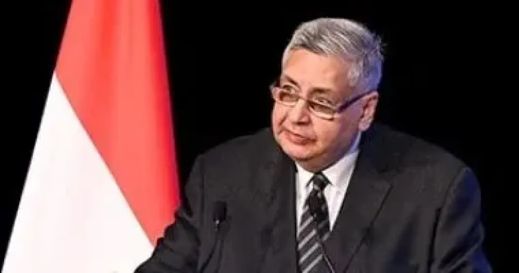 عوض تاج الدين: دعم الرئيس السيسى ساهم فى إحداث نقلة نوعية بالقطاع الصحى