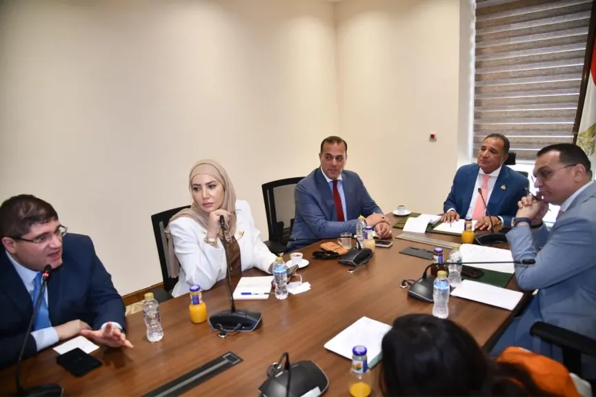 لجنة الشئون العربية بالنواب تناقش دعم مكانة الجامعات المصرية وتيسير التحاق أبناء المصريين بالخارج
