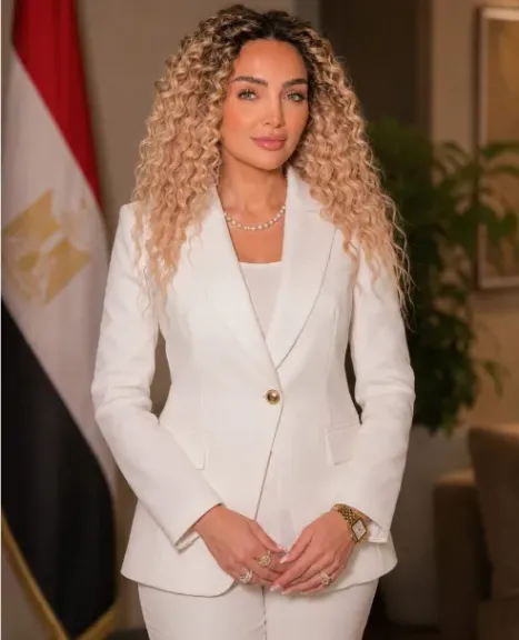 المخرجة هند عادل تهنئ ميرال فهمي بعضوية ”مستقبل وطن” ومشاركتها في فيلم ”الغربان”