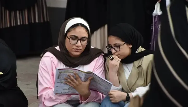 9 أخطاء يرتكبها الآباء خلال امتحانات الثانوية العامة تؤثر بالسلب على الطالب