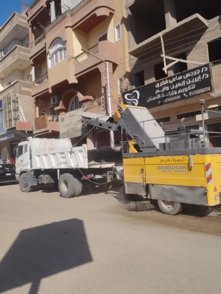 محافظ أسيوط: رفع 50 طنًا من المخلفات خلال حملات مكثفة للنظافة والتجميل