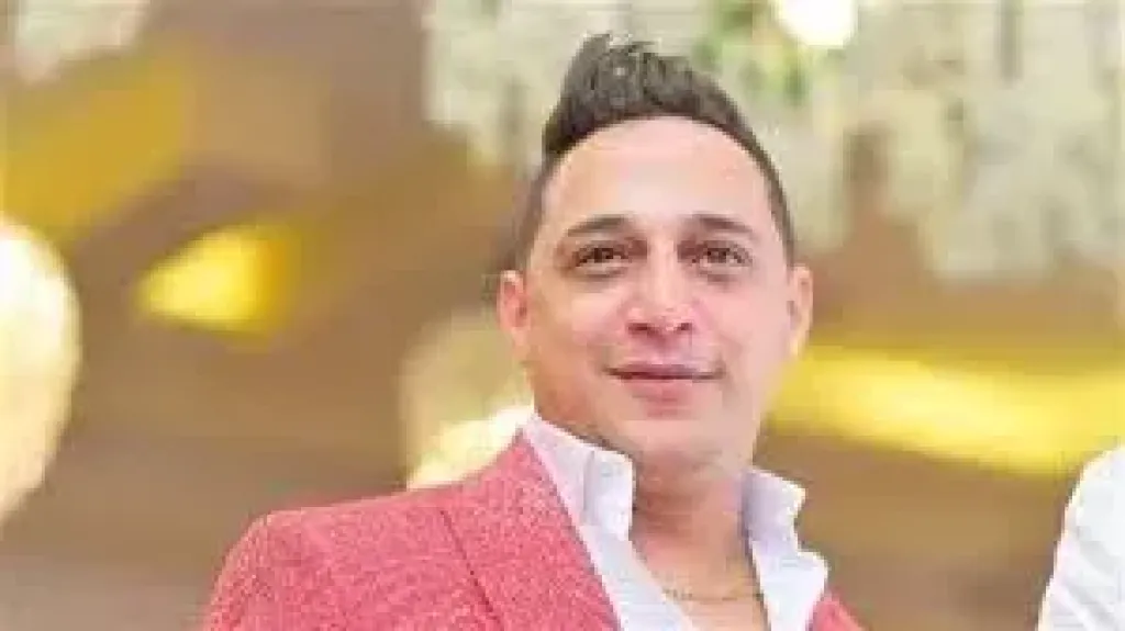 مدير أعمال رضا البحراوي يتهم شخصًا بالاعتداء عليه بالسب في كافيه بالجيزة