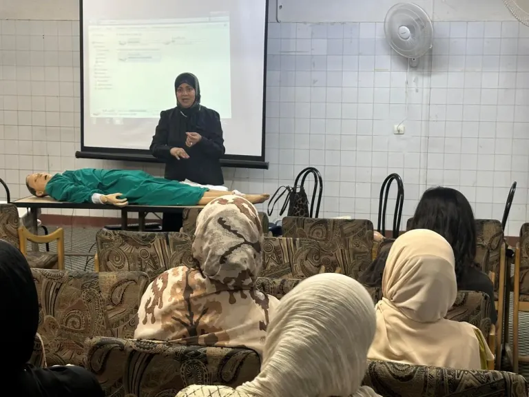 الطب بجامعة أسيوط تنظم دورة تدريبية حول مبادئ الإسعافات الأولية وأساسيات مكافحة