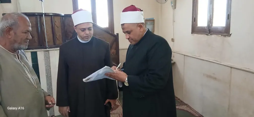 وكيل وزارة الأوقاف بأسيوط يقوم بجولة ميدانية على مساجد إدارتي أوقاف غرب