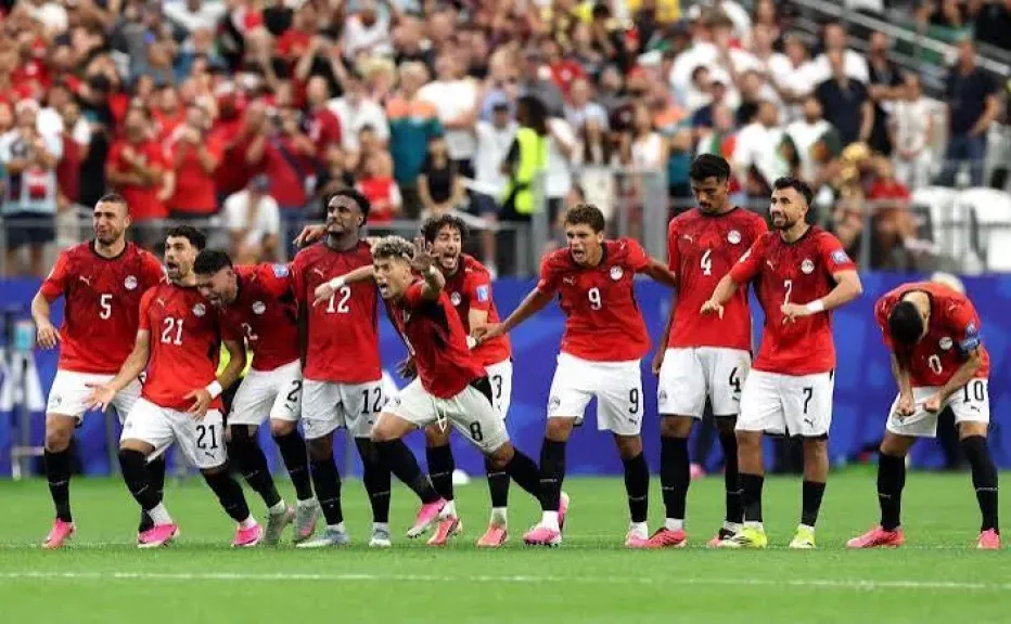 إلغاء مران منتخب مصر بعد ساعة توقف بسبب عاصفة رعدية.. واستكماله في ”الجيم”