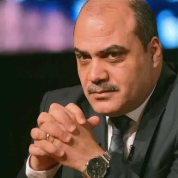 محمد الباز يفتح النار بـ10 أسئلة لعمرو الدجوي: من عزل نوال الدجوي إلى الشيكات والحجر وانتحار أحمد.. «الرأي العام يستحق إجابات»