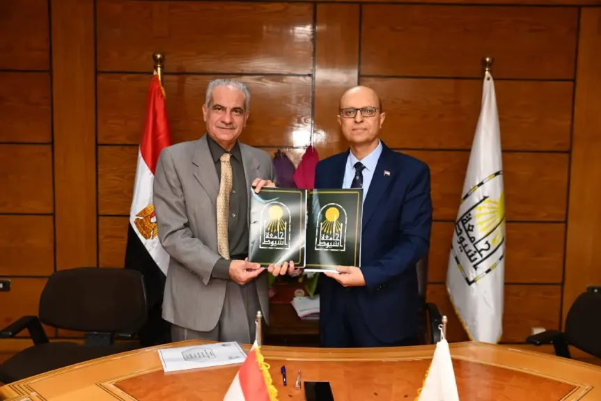 المنشاوي يستقبل رئيس جامعة أسوان بجامعة أسيوط لبحث تعزيز التعاون الأكاديمي
