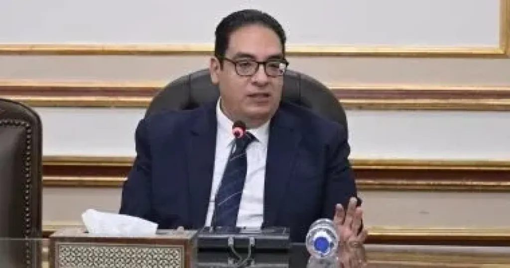جامعة القاهرة تطلق قافلة متخصصة للكشف المبكر عن سرطان الثدى