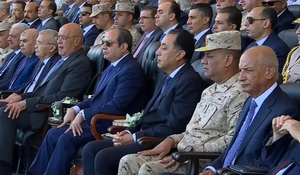 الرئيس السيسي يشهد استعراض إمكانيات أجهزة الدولة لمُجابهة الأزمات ويؤكد: جزء بسيط لقدرات مصر
