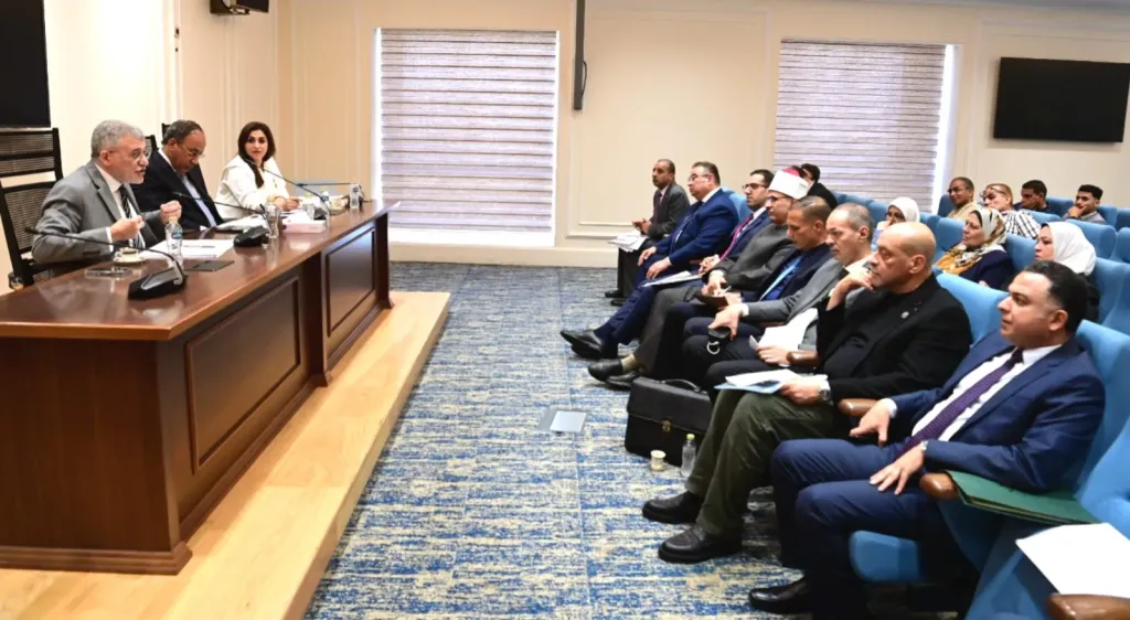 صناعة النواب: هيئة تنمية الصعيد ”مشلولة”.. ورئيسها يكشف القوانين والتحديات التي تعرقل عملها