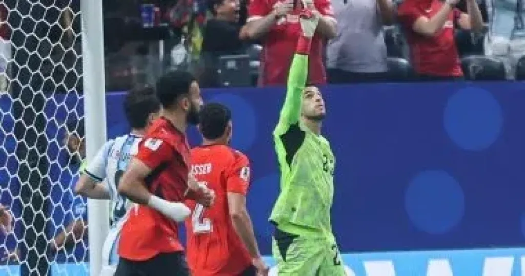 مصطفي شوبير يواصل التألق ويحرم الأرجنتين من هدف التعادل