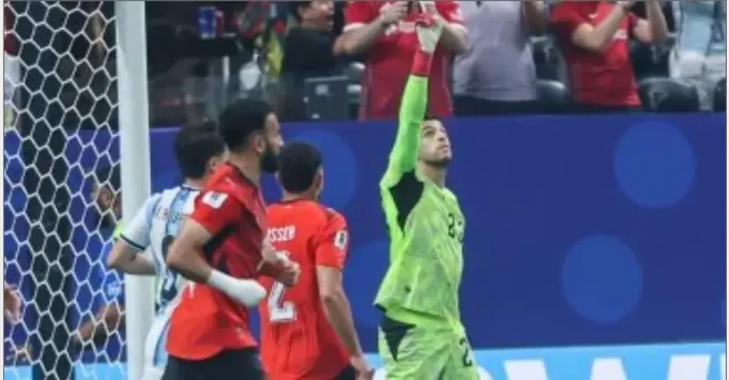 مصطفي شوبير يواصل التألق ويحرم الأرجنتين من هدف التعادل