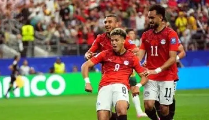 إمام عاشور يطلب التبديل أمام الأرجنتين فى نهاية الشوط الأول
