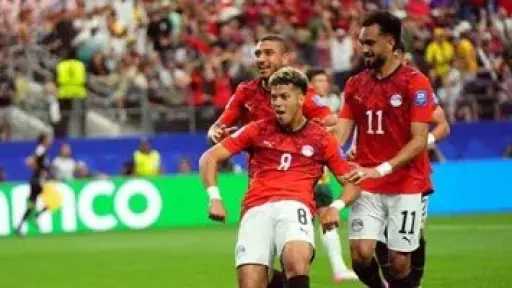 إمام عاشور يطلب التبديل أمام الأرجنتين فى نهاية الشوط الأول