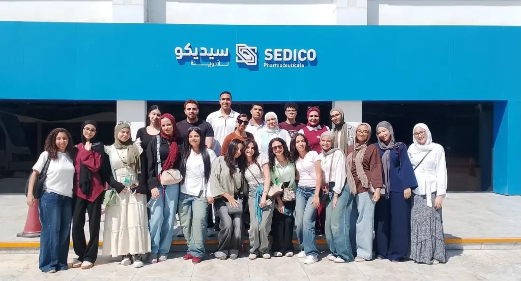 جامعة القاهرة الأهلية تنظم زيارة علمية لطلاب الصيدلة الإكلينيكية إلى سيديكو