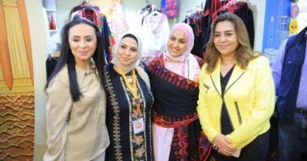 وزيرة التضامن تفتتح فعاليات معرض ديارنا للحرف اليدوية والتراثية بمارينا 4