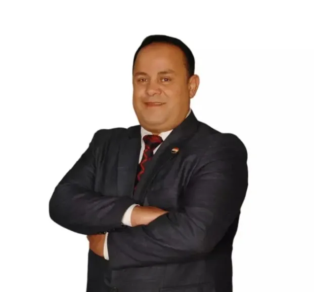 الإعلامي علاء ثروت خليل يكتب: دولة تبنى على الصراحة والاخلاص .. ووطن يصنع مستقبلةبالارادة