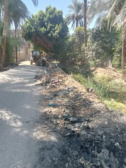 محافظ أسيوط: رفع نواتج تطهير الترع والمصارف بالبداري للحفاظ على البيئة