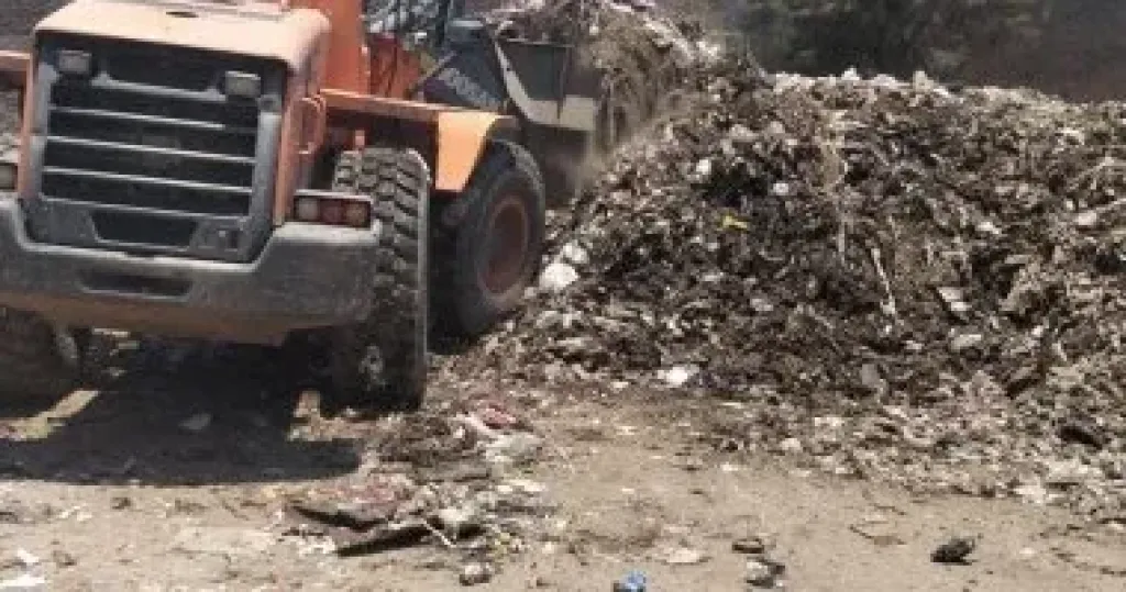 محافظ الجيزة يوجه بحملات فورية للنظافة والإشغالات