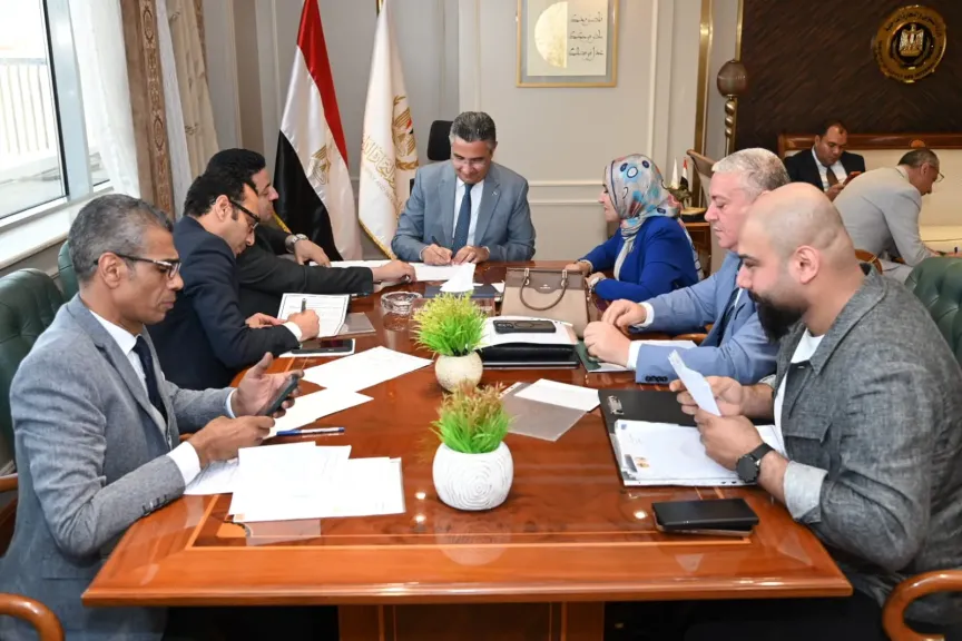 وزير التموين يلتقي نواب البرلمان لتعزيز التواصل السياسي وسرعة الاستجابة لمطالب المواطنين