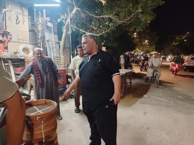 محافظ أسيوط: حملات ليلية مكثفة لرفع الإشغالات بمركز أبنوب وإلزام المحال