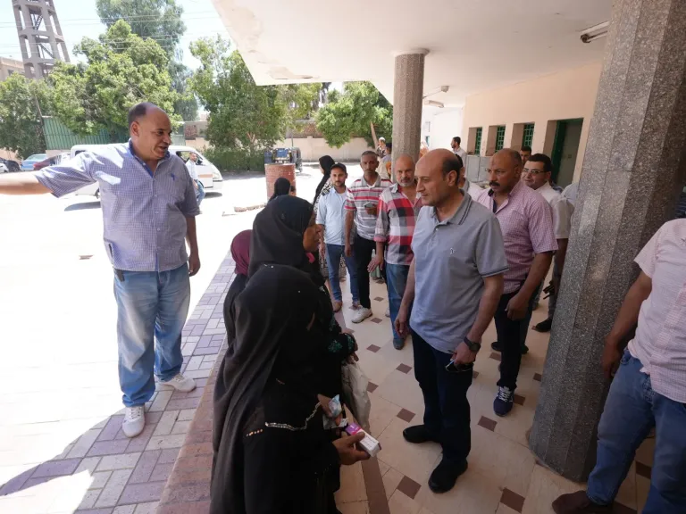 محافظ أسيوط يتفقد مستشفى صدفا المركزي ويطمئن على المرضى ويتابع جاهزية
