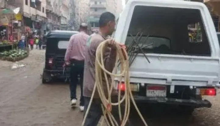 حملات مكثفة لرفع الوصلات المخالفة ومواجهة إهدار مياه الشرب بـ مدينة الأمل