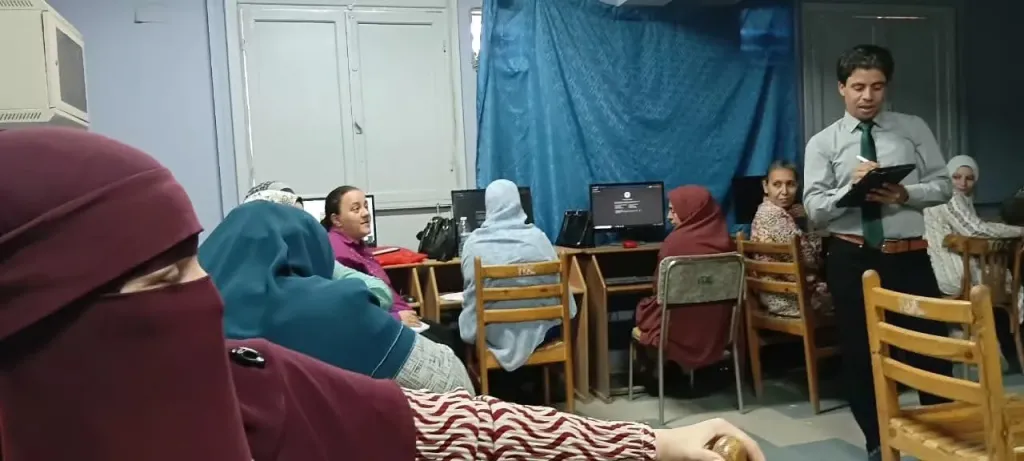 مدير تعليم أسيوط : دورات مجانية فى البرمجة والذكاء الاصطناعى للمعلمين والاخصائيين