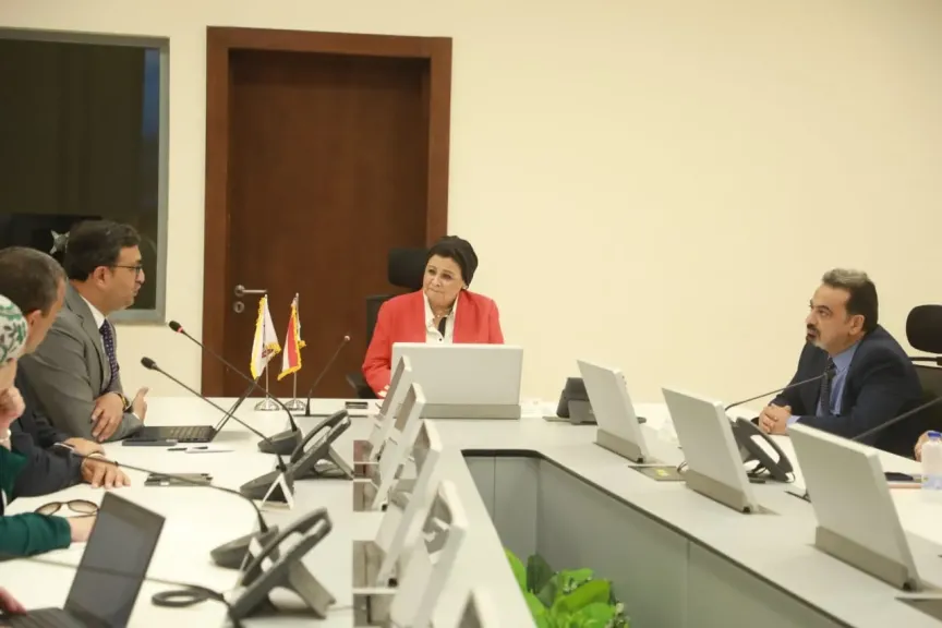 عبلة الألفي تبحث مع وفد البنك الدولي تطوير البنية التحتية واستدامة الخدمات الصحية
