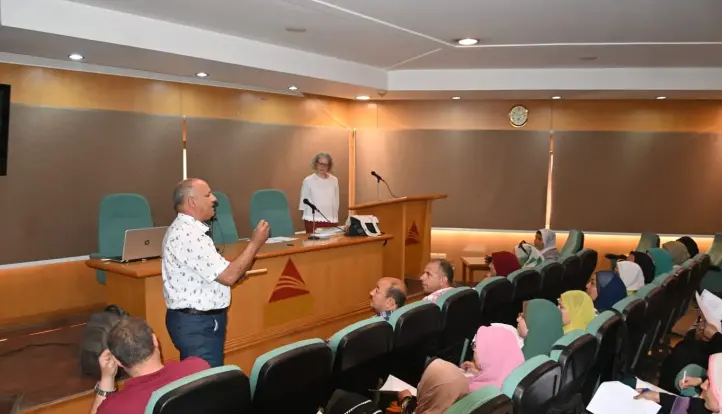 انطلاق فاعليات البرنامج التدريبي لتأهيل معلمي محو الأمية على المنهج المطور بمكتبة مصر العامة بدمنهور