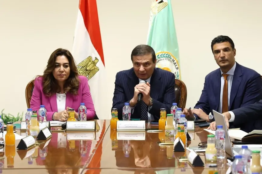 اجتماع تنسيقي موسع لوزراء الزراعة والتنمية المحلية والبيئة والصناعة  لمتابعة مبادرة ”القرية المنتجة