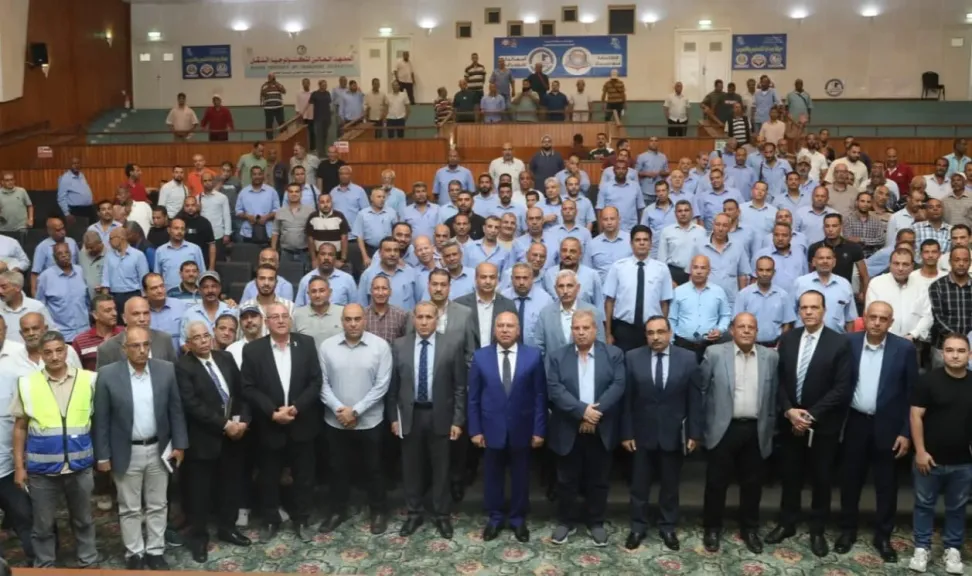بمعهد تدريب وردان..  وزير النقل يجتمع مع قائدي القطارات ومسؤولي تجديدات وصيانة السكة و الوحدات المتحركة