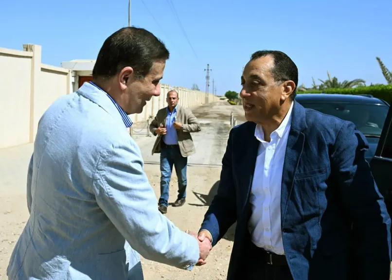 مدبولي يتفقد مشروعات للإنتاج الزراعي والحيواني بالجيزة والبحيرة.. ويؤكد: الدولة مستمرة في تعزيز الأمن الغذائي ودعم القطاع الخاص