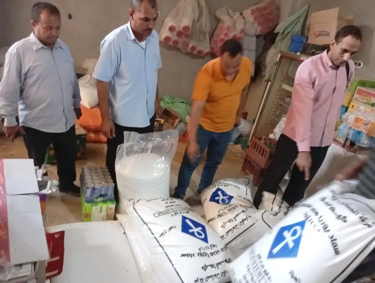 *محافظ أسيوط: ضبط مواد مجهولة المصدر وتجميع كميات من البنزين للاتجار