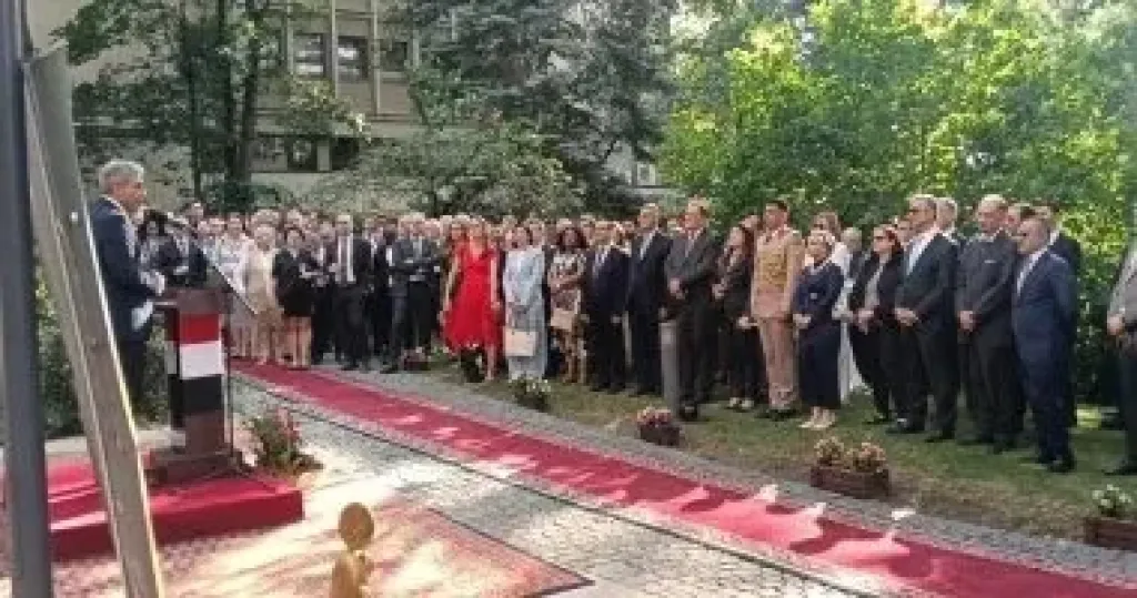 وزير السياحة يشارك باحتفال السفارة المصرية فى براغ بالعيد الوطنى لمصر