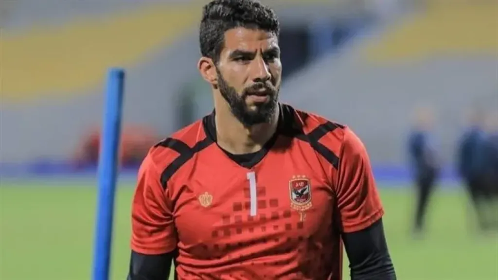 في يوم واحد، اعتزال 3 لاعبين سبق لهم ارتداء قميص الأهلي من