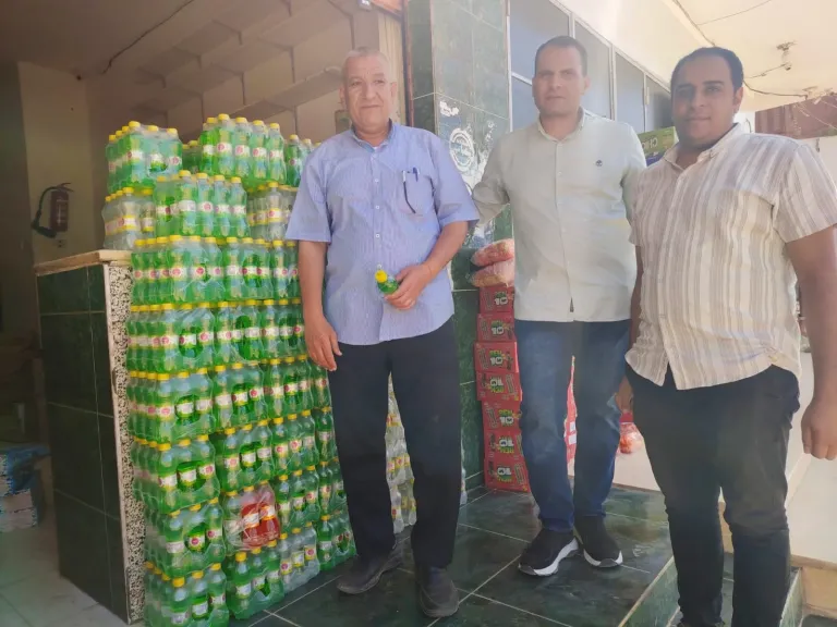 محافظ أسيوط: ضبط 2000 عبوة مشروبات مجهولة المصدر وكميات من الزيت