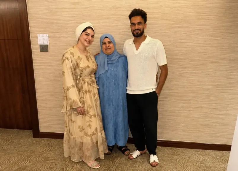 الازمة أنتهت  مصطفى زيكو مع والدته وزوجته بالساحل